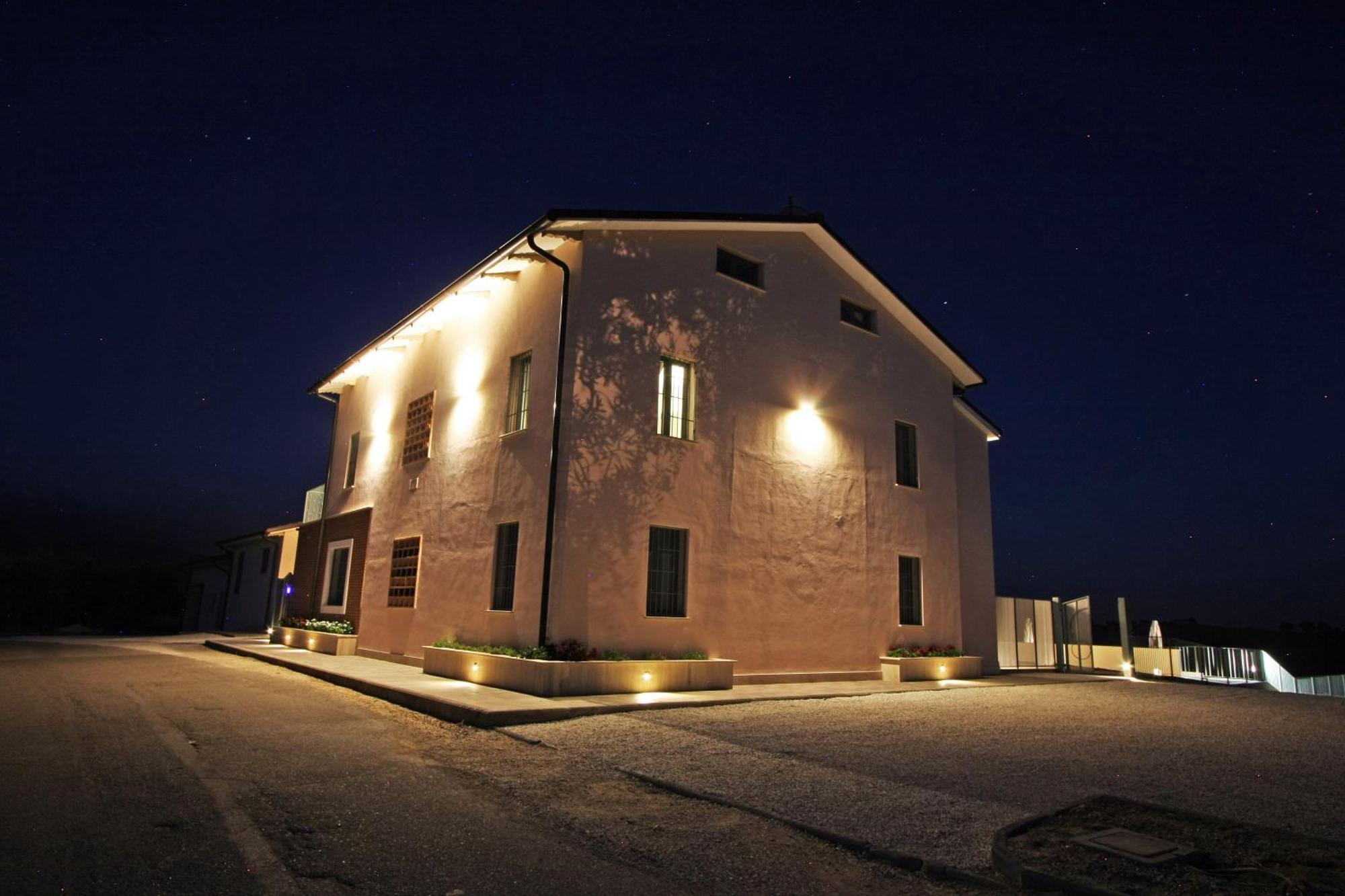 La Collina Del Girasole Vila Montecastrilli Exterior foto